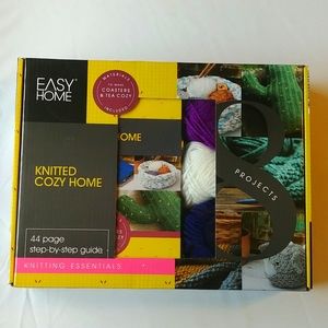 KNITTED COASTER AND TEA COZY KIT.